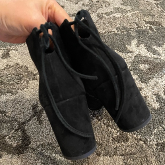 Stuart Weitzman Black Suede Booties 8.5M - Picture 4 of 10